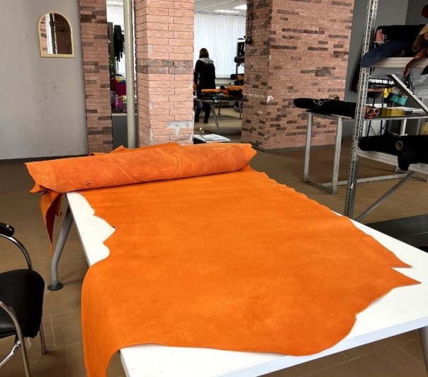 Краст X1  (Оранжевый) 1.2-1.6 мм, без финиша, средний размер 180-200 дм²